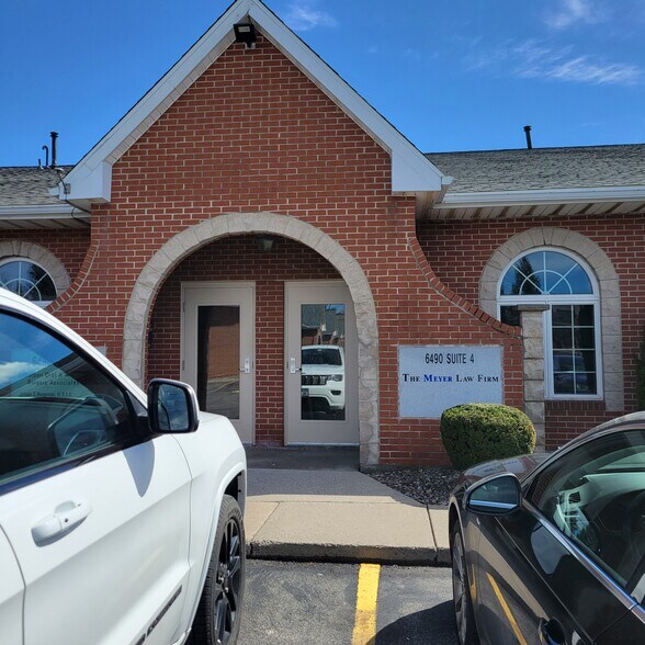 More Photos Of 6490 Main St, Buffalo Medical For Lease