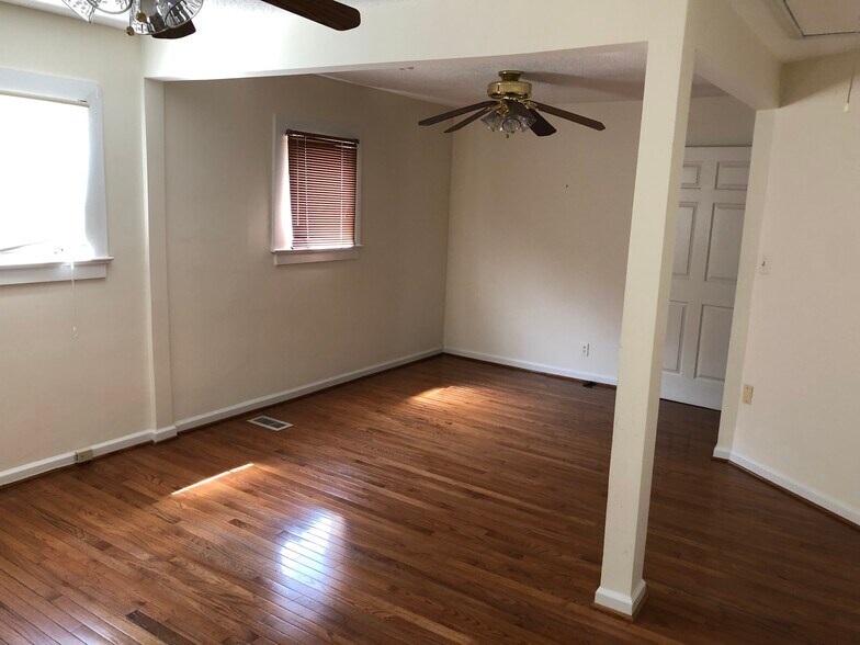 More Photos Of 200 N Adams St, Rockville Office For Lease