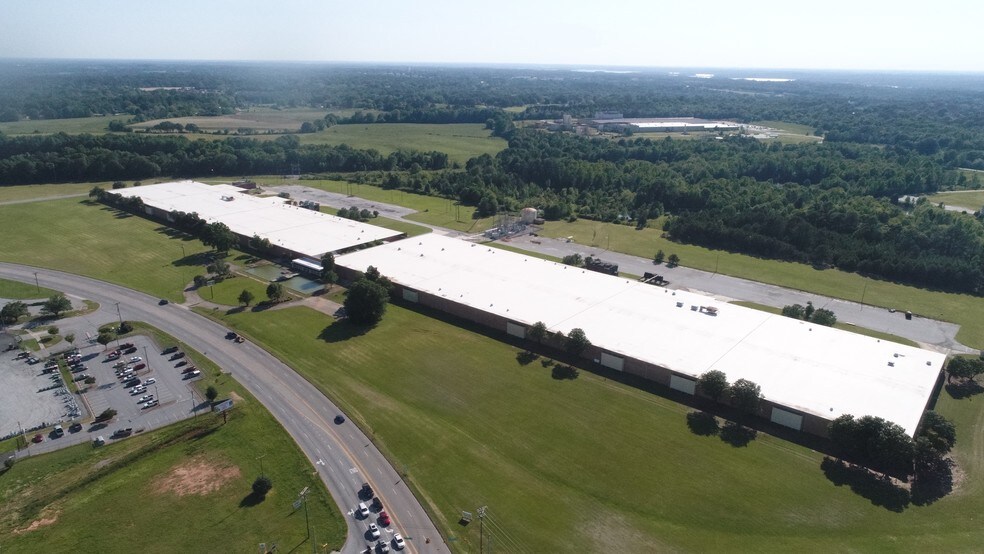 Primary Photo Of 1649 Pearman Dairy Rd, Anderson Warehouse For Lease
