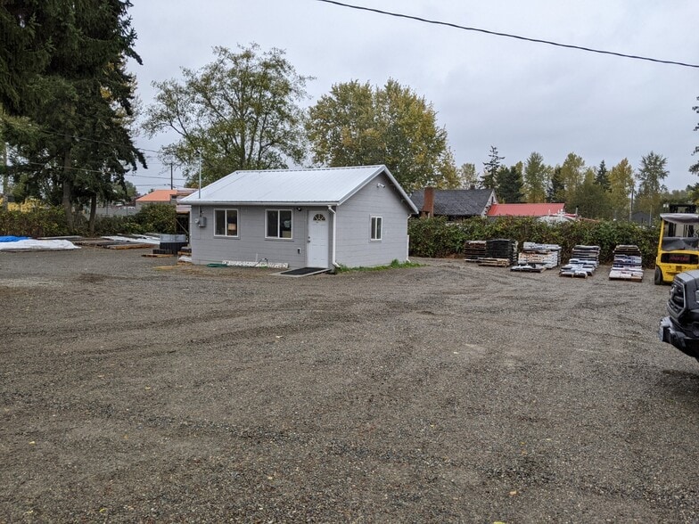 More Photos Of 10301 31st St E, Edgewood Contractor Storage Yard For Lease