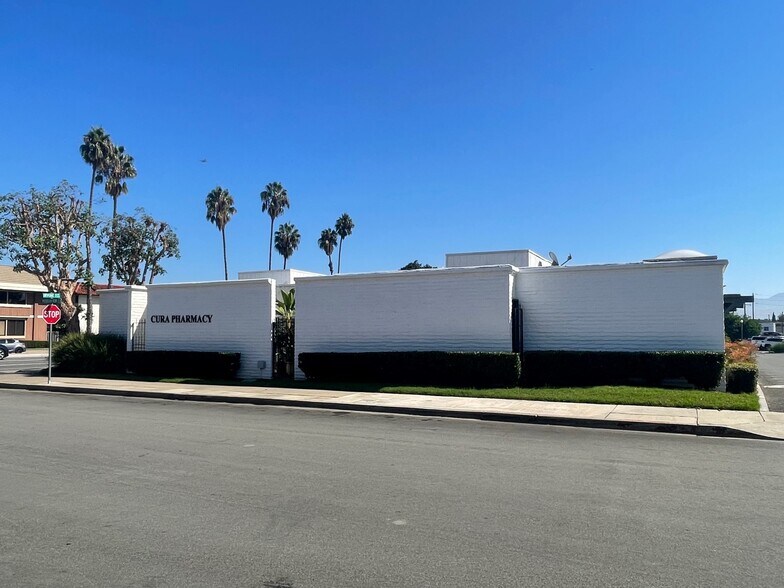 More Photos Of 17400 Irvine Blvd, Tustin Medical For Lease