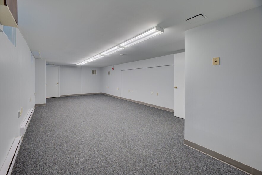 More Photos Of 626 Toll Gate Rd, Warwick Medical For Lease