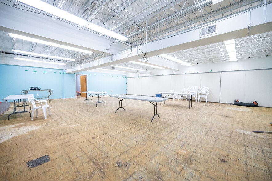 More Photos Of 1455-1457 VFW Pky, West Roxbury Storefront For Lease