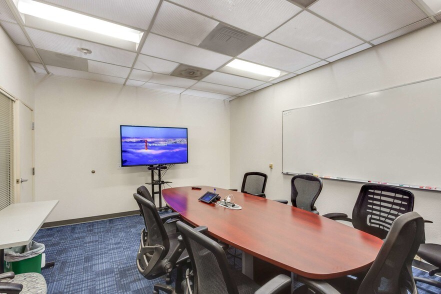 More Photos Of 1933 Davis St, San Leandro Storefront Retail Office For Lease