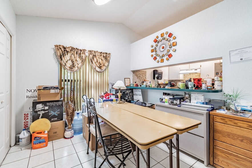 More Photos Of 4407 Millwood Rd, Spring Hill Assisted Living For Sale