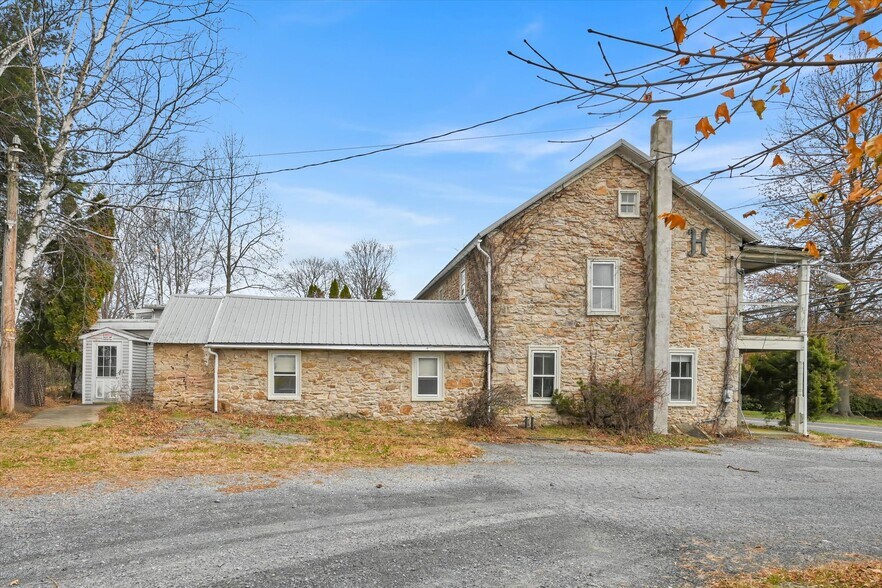 More Photos Of 349 Huffs Church Rd, Mertztown Restaurant For Sale