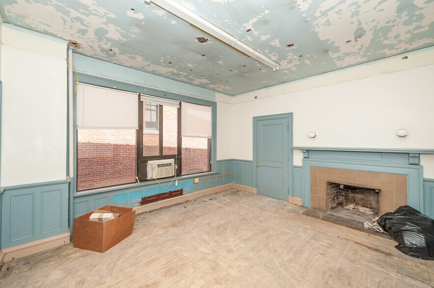 More Photos Of 71 Main St, Norwich Storefront Retail Office For Sale