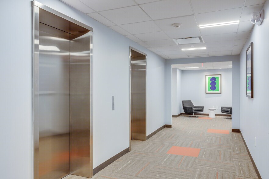 More Photos Of 42 Old Ridgebury Rd, Danbury Office For Lease