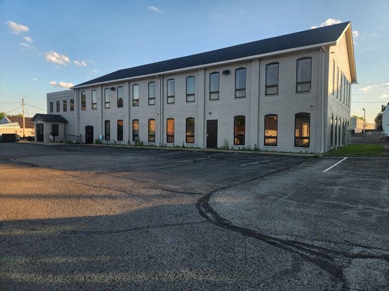 More Photos Of 373 Cleveland St, Rochester Medical For Sale