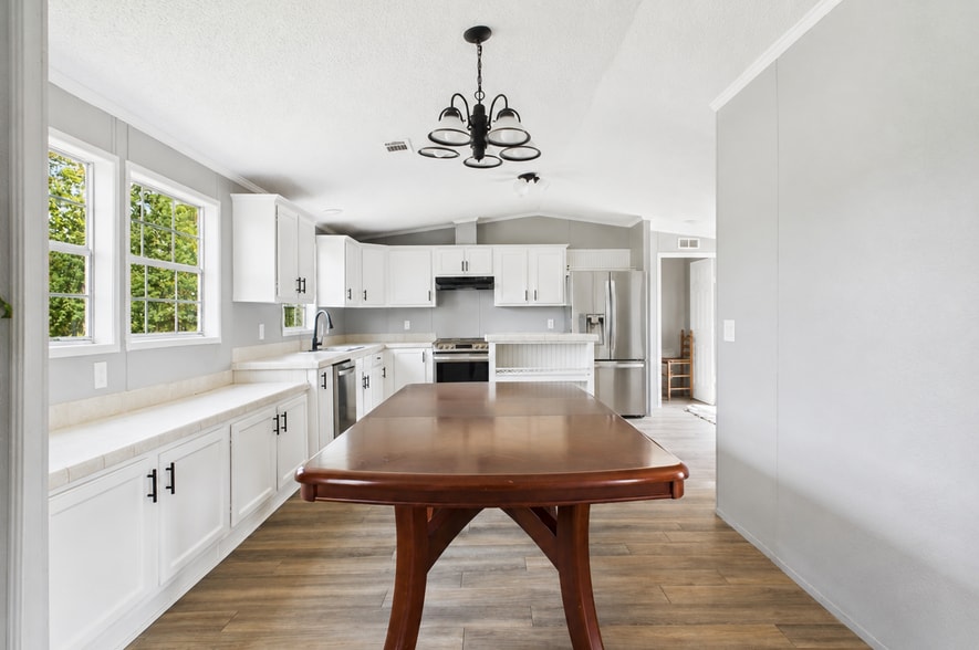 More Photos Of 12418 N Lake Houston Pkwy, Houston Land For Lease
