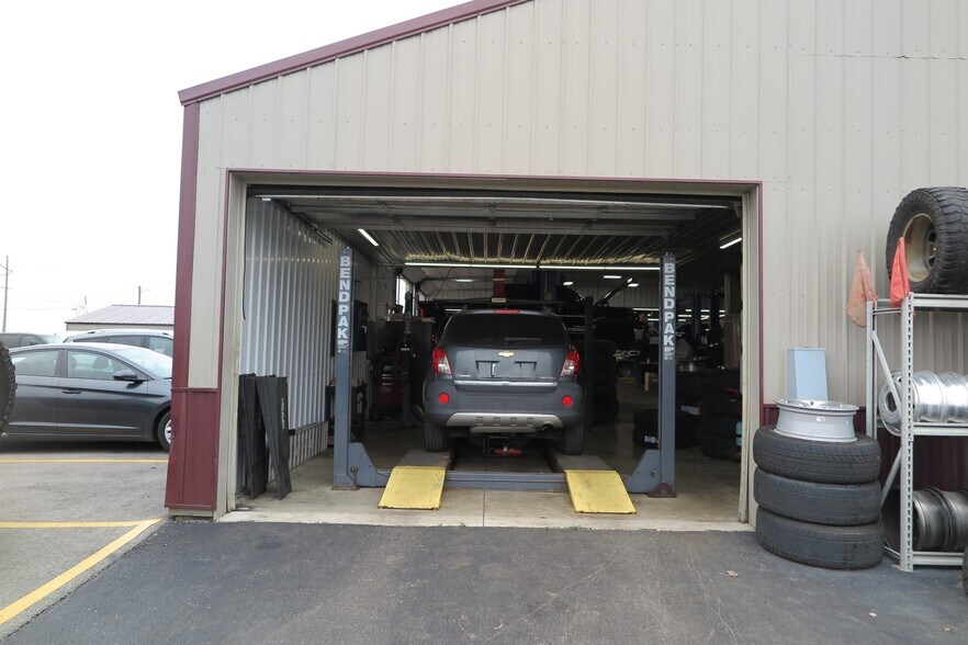 More Photos Of 11 W US Highway 6, Peru Auto Dealership For Sale