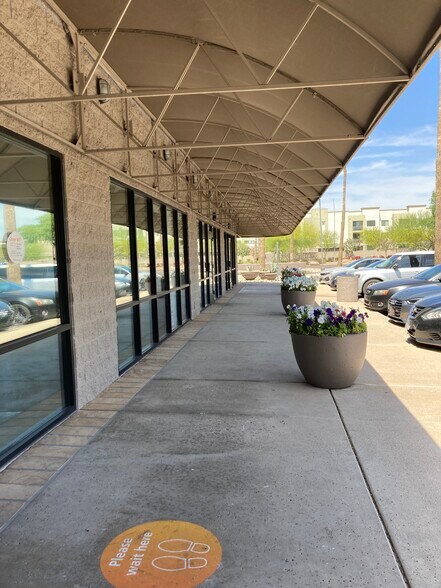 More Photos Of 1107 E Bell Rd, Phoenix Unknown For Lease