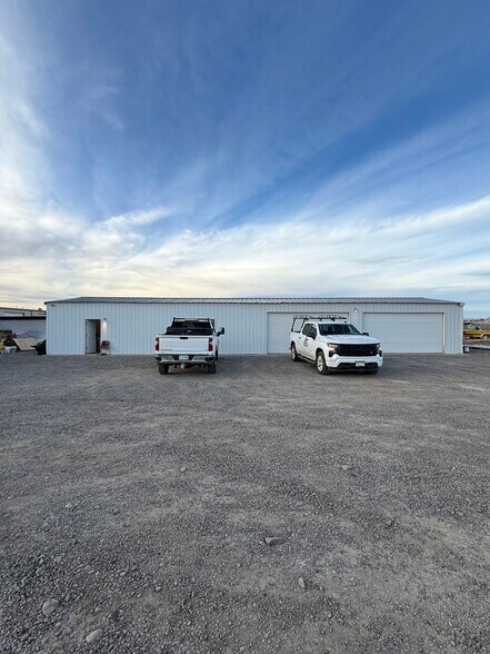 More Photos Of 2990 N Townsend Ave, Montrose Light Distribution For Sale