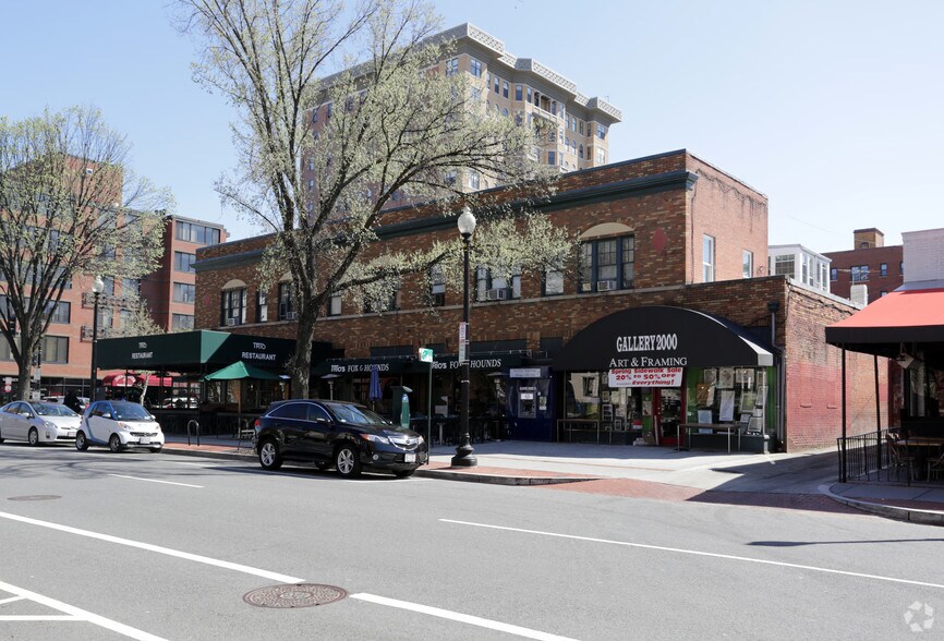 More Photos Of 1529-1537 17th St NW, Washington Storefront For Lease