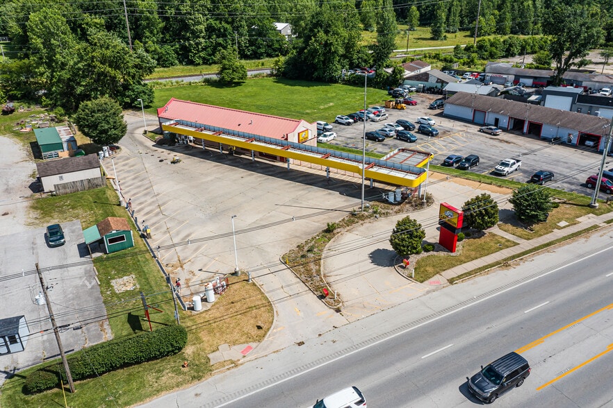 Primary Photo Of 7773 Dixie Hwy, Louisville Carwash For Sale