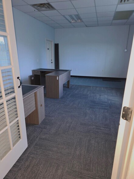 More Photos Of 800 Margaret St, Pahrump Manufacturing For Lease