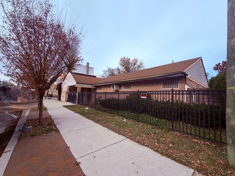 More Photos Of 309 Vine St, Camden General Retail For Sale