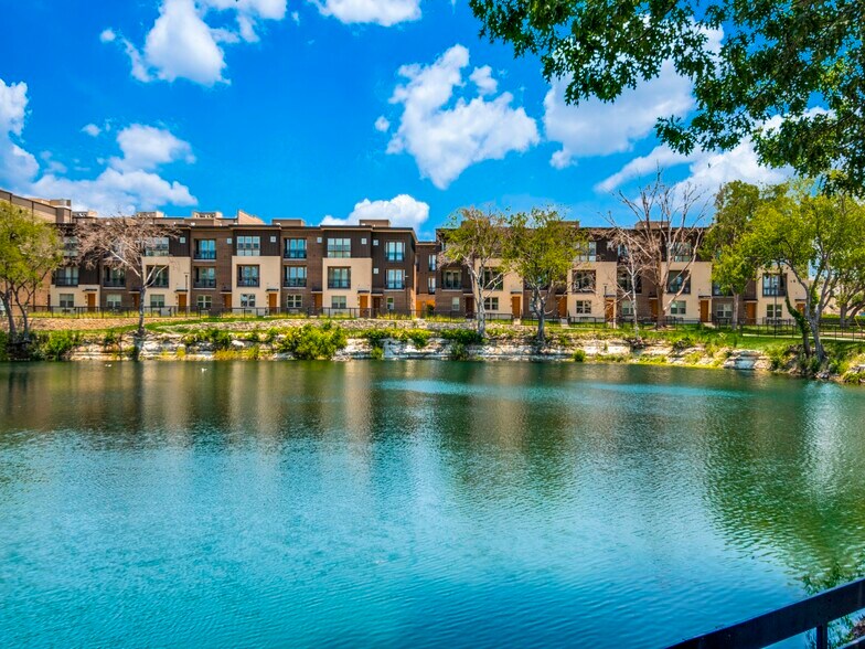 More Photos Of 4050 McEwen Rd, Farmers Branch Apartments For Lease