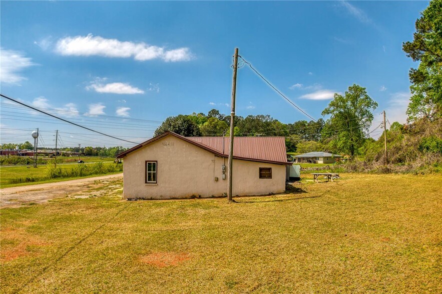 More Photos Of 810 Sportin Life Ln, Westminster Freestanding For Sale