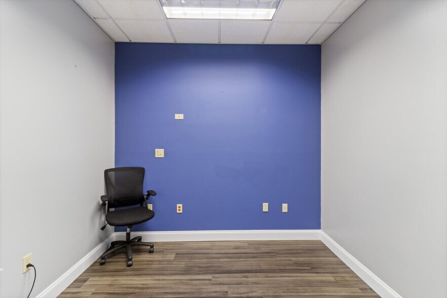 More Photos Of 268 S Suncoast Blvd, Crystal River Office For Sale