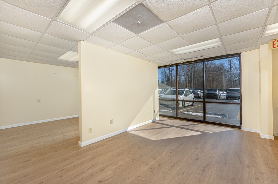 More Photos Of 540 E Main St, Branford Flex For Sale