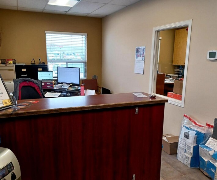 More Photos Of 1466 Lagan Way, Ottawa Light Distribution For Sale