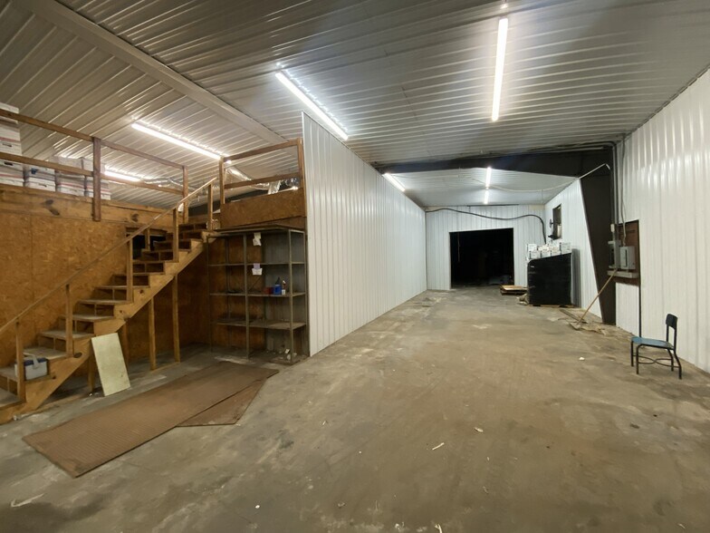 More Photos Of 650 Ridgewood Rd, Ridgeland Warehouse For Lease