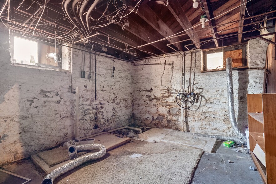 More Photos Of 4950 Winona Ave, Saint Louis Apartments For Sale