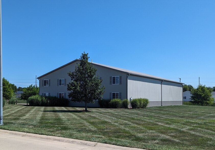 More Photos Of 654 Castle Dr, Charleston Distribution For Sale