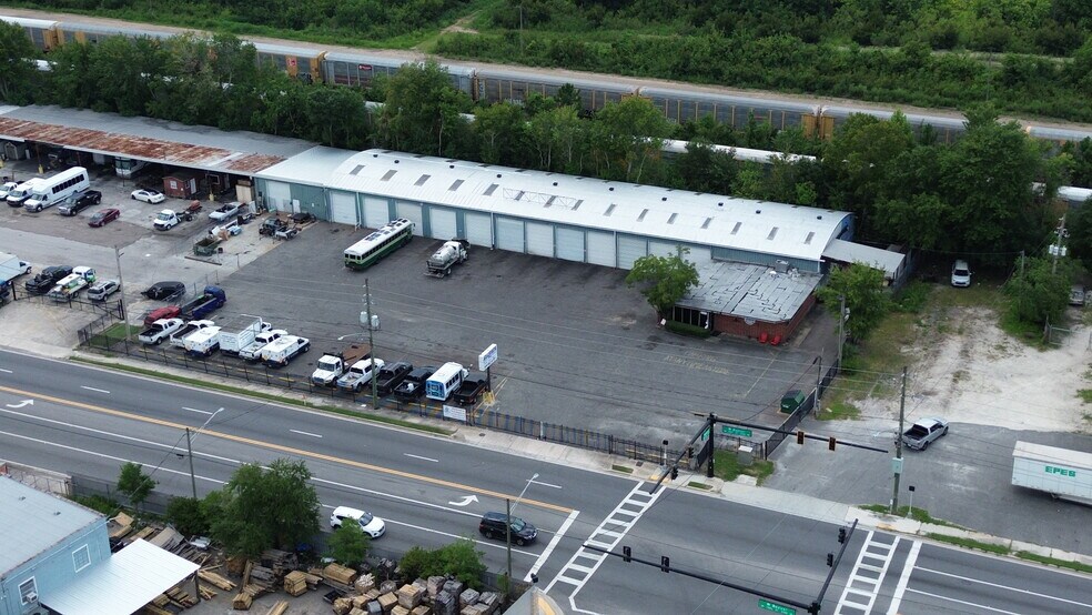 More Photos Of 3160 W Beaver St, Jacksonville Warehouse For Sale