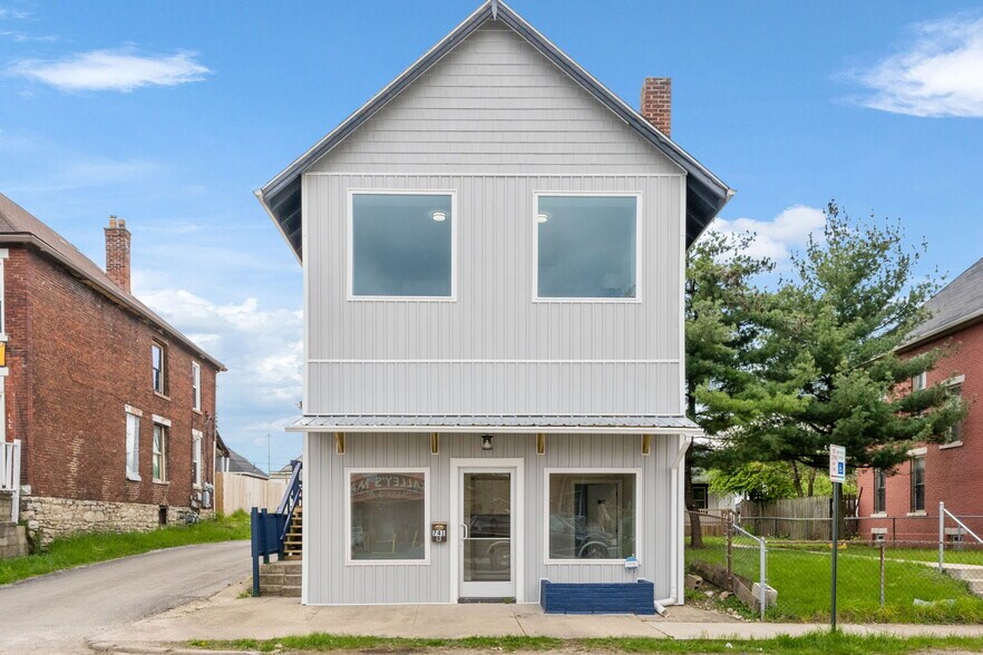 Primary Photo Of 741 Sullivant Ave, Columbus Office Residential For Lease