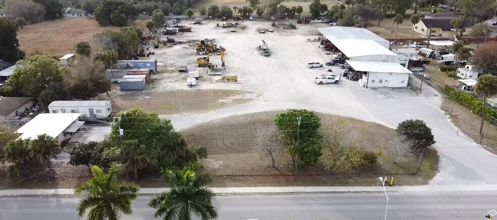 More Photos Of 211 N 9th St, Immokalee Contractor Storage Yard For Sale