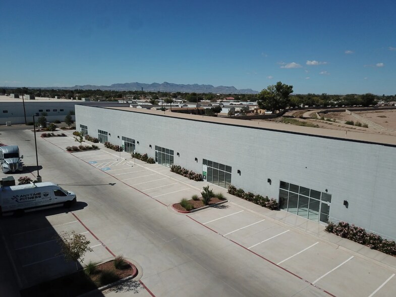 More Photos Of 501 Zaragoza Rd, El Paso Light Manufacturing For Sale