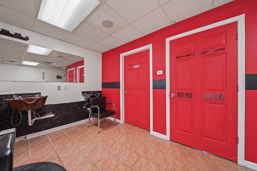 More Photos Of 16124 W 7 Mile Rd, Detroit Storefront For Sale