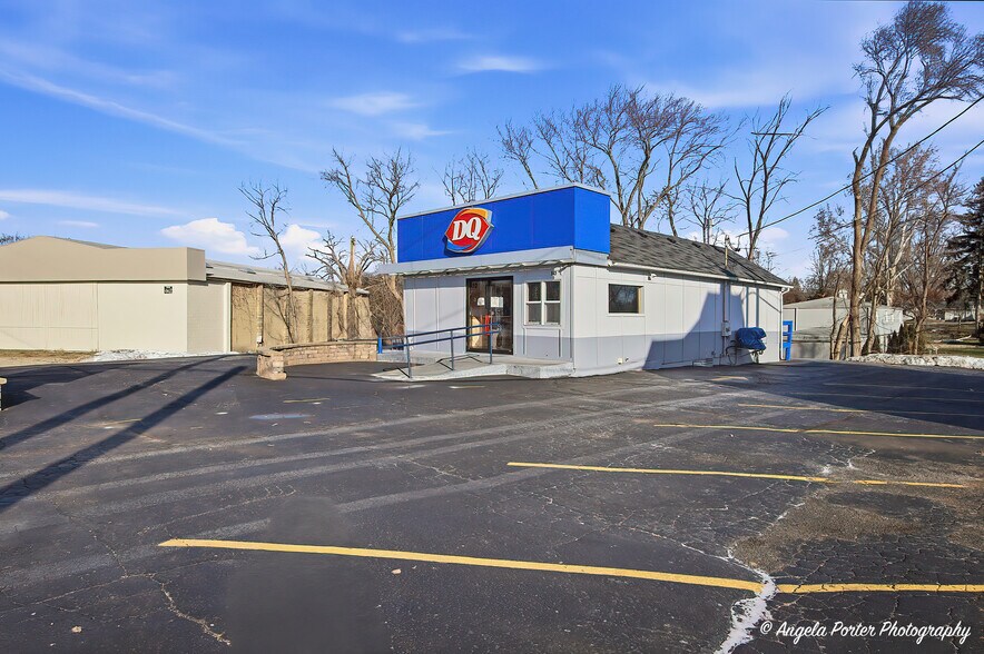 More Photos Of 140 Crystal St, Cary Fast Food For Sale
