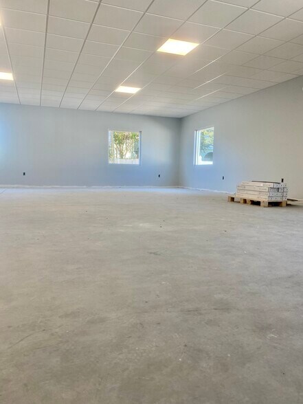 More Photos Of 7855 38th Ave N, Saint Petersburg Medical For Lease