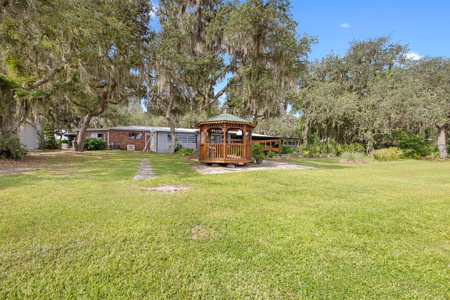 More Photos Of 579 Johnson Lake Rd, De Leon Springs Assisted Living For Sale