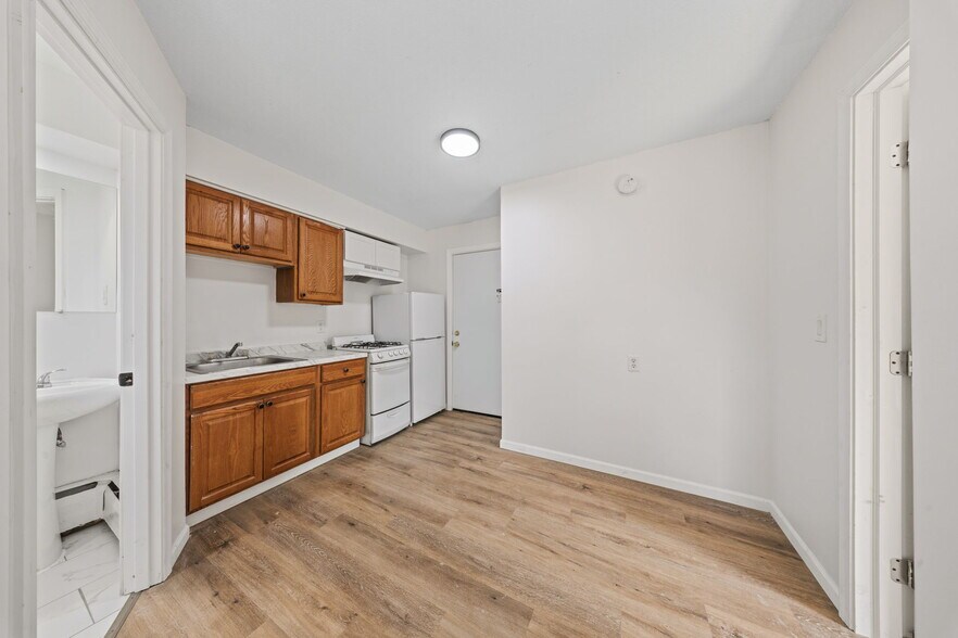 More Photos Of 2528 17th Ave S, Minneapolis Apartments For Sale