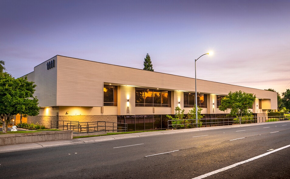 Primary Photo Of 1111 Howe Ave, Sacramento Loft Creative Space For Lease