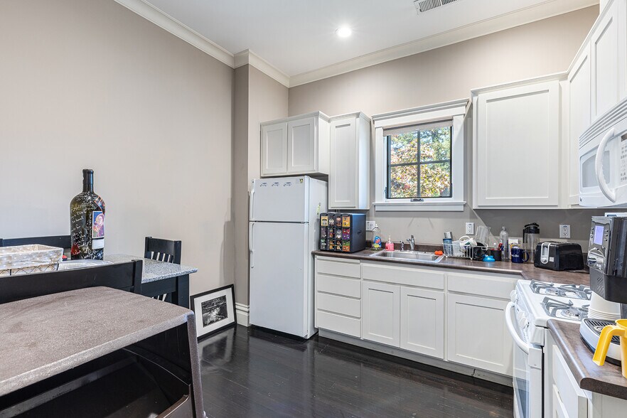 More Photos Of 1778 2nd St, Napa Office For Sale