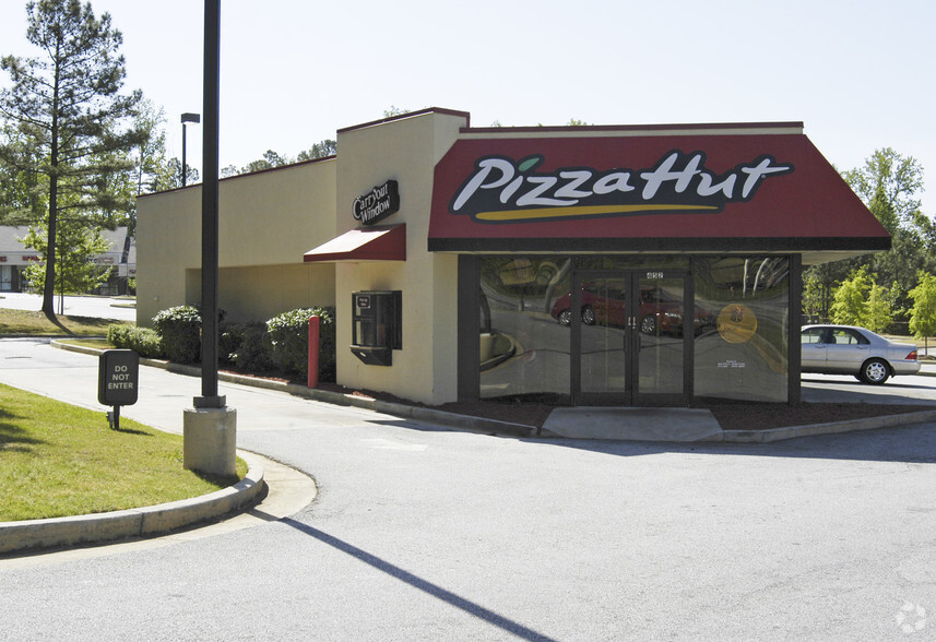 Primary Photo Of 452 S Deshon Rd, Lithonia Restaurant For Lease