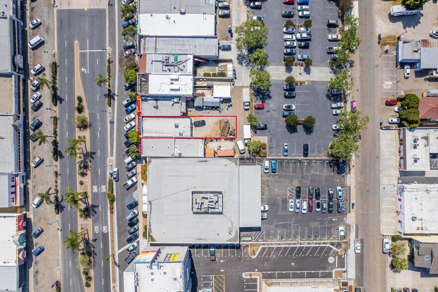 More Photos Of 7918 Broadway, Lemon Grove Storefront For Sale