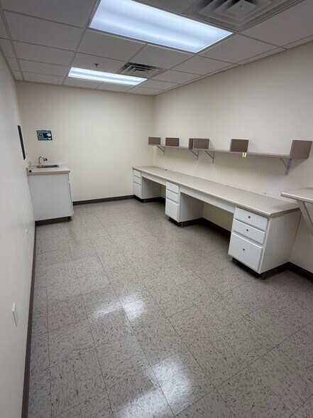 More Photos Of 651 S Center Ave, Somerset Medical For Sale