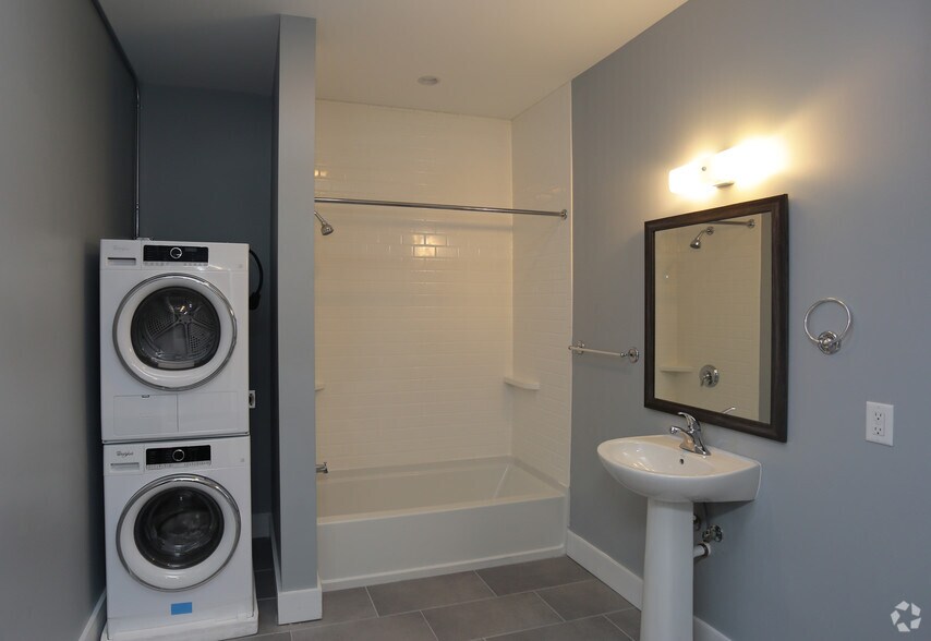 More Photos Of 24 Amity St, Cohoes Apartments For Sale