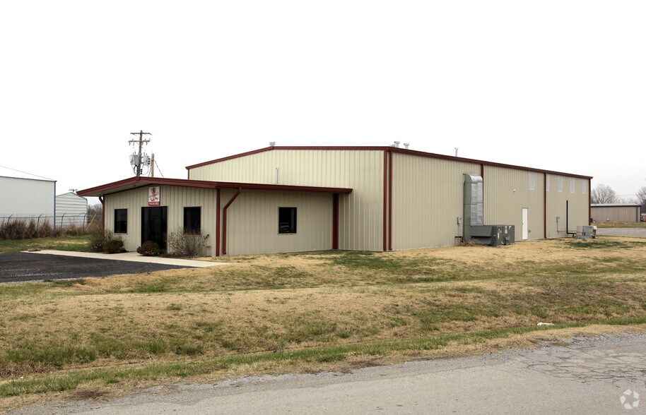 Primary Photo Of 9459 Alawhe Dr, Claremore Warehouse For Sale