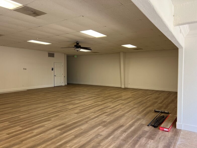 More Photos Of 444 Broadway Ave, Atwater Freestanding For Sale