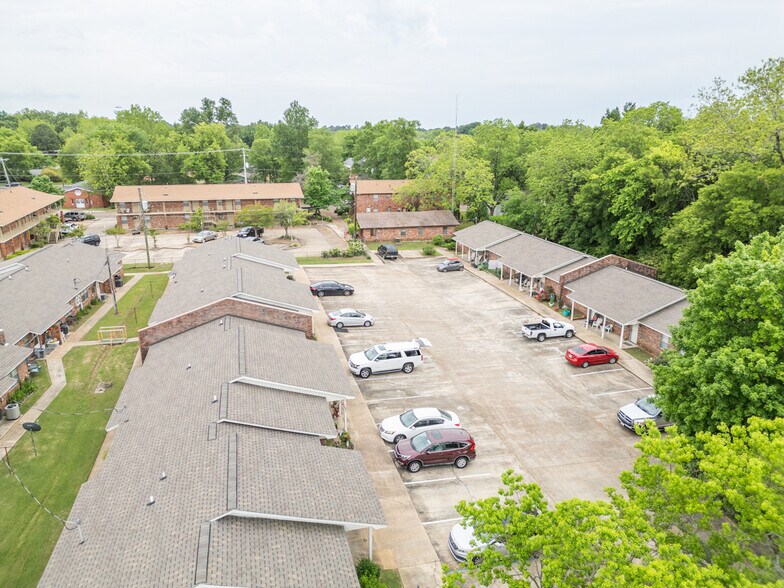 More Photos Of 302 Spring St, Starkville Land For Sale