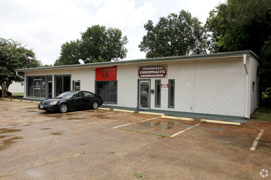 Primary Photo Of 3203 Preston Ave, Pasadena Freestanding For Lease