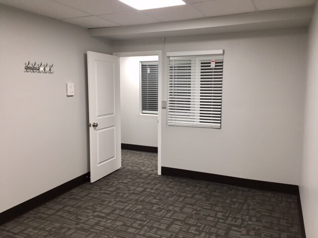 More Photos Of 5117 Main St, Downers Grove Storefront Retail Office For Lease