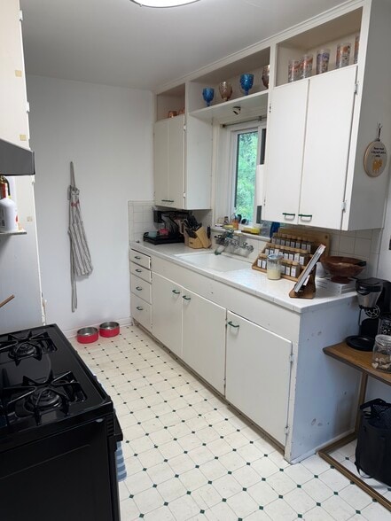 More Photos Of 1518 Parkway, Austin Multifamily For Sale